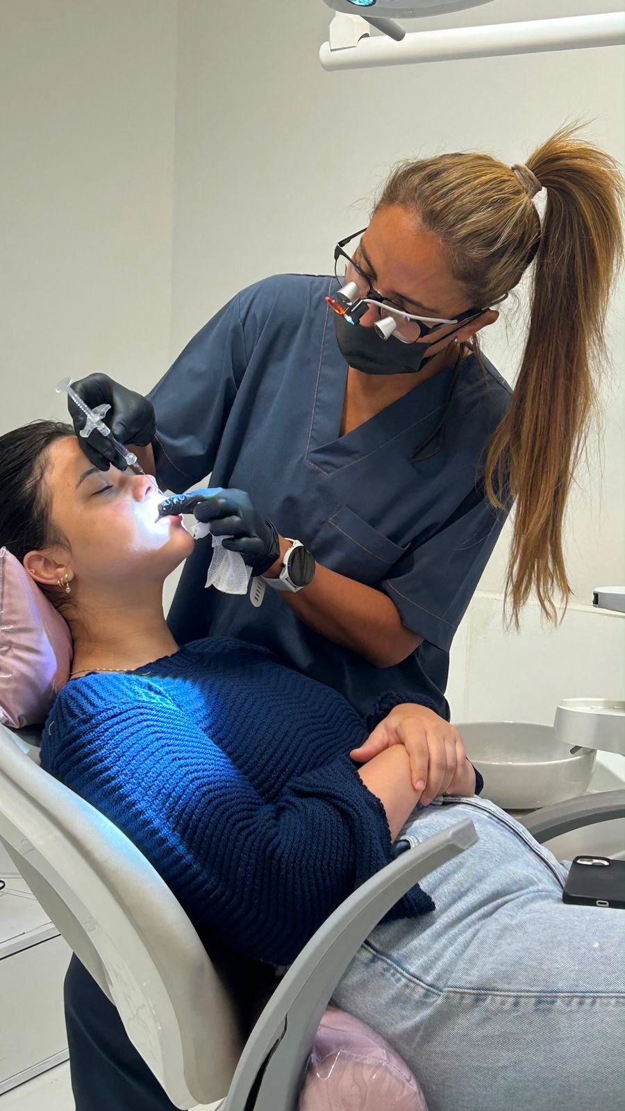 Procedimento de estética do sorriso